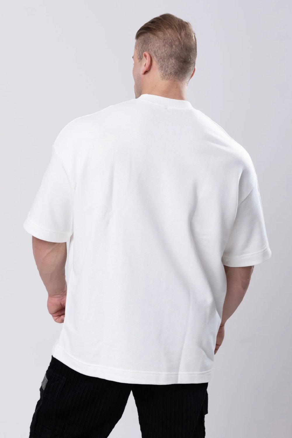 L17 Stronghold Oversized Tee - Image 7