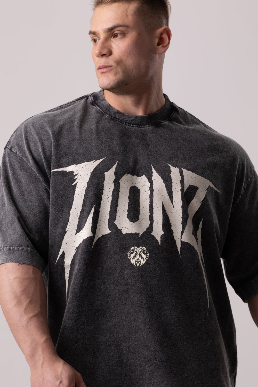 L2 (5) King Mode Oversized Tee - Image 8